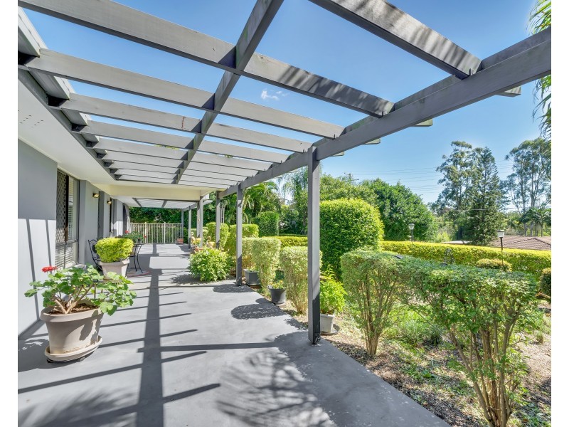 2 W G Hayden Drive, Collingwood Park QLD 4301