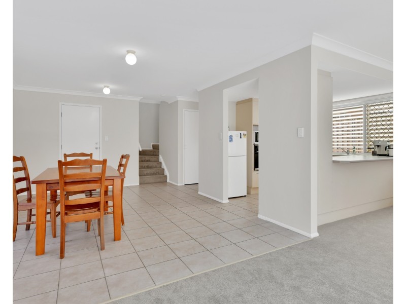 15 Hounslow Way, Seventeen Mile Rocks QLD 4073