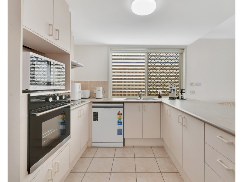 15 Hounslow Way, Seventeen Mile Rocks QLD 4073