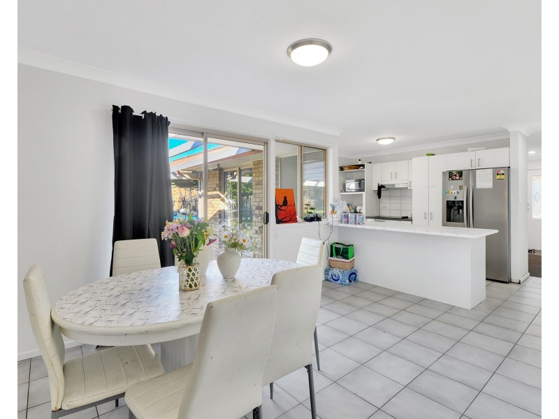 Durack QLD 4077