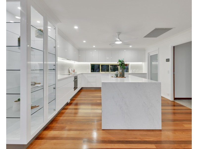 7 Harold Close, Sinnamon Park QLD 4073