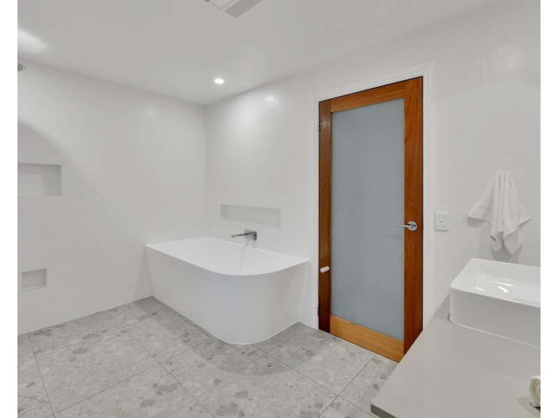 7 Harold Close, Sinnamon Park QLD 4073