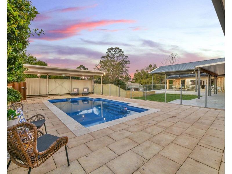 7 Harold Close, Sinnamon Park QLD 4073