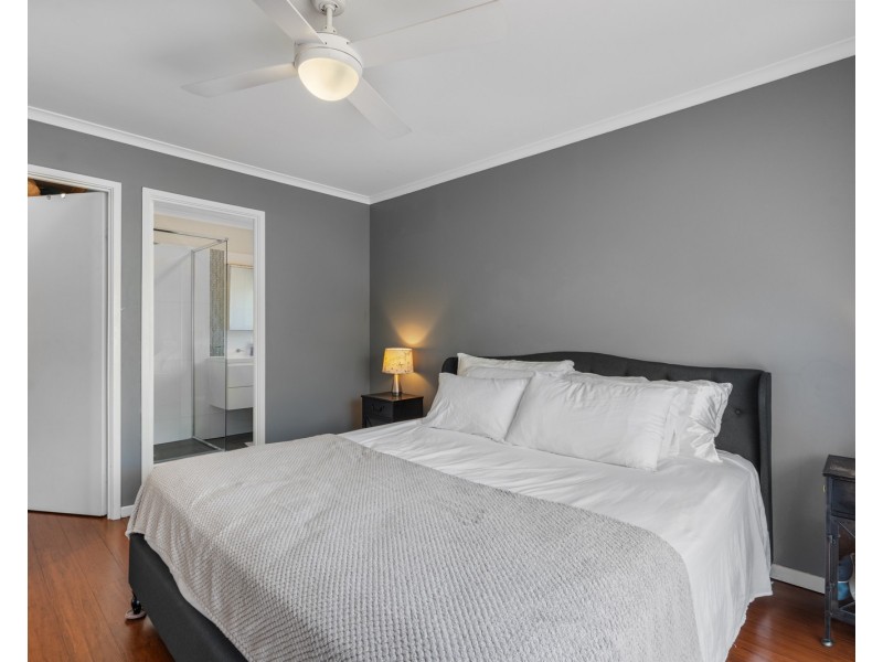 27 Hazelton Street, Riverhills QLD 4074