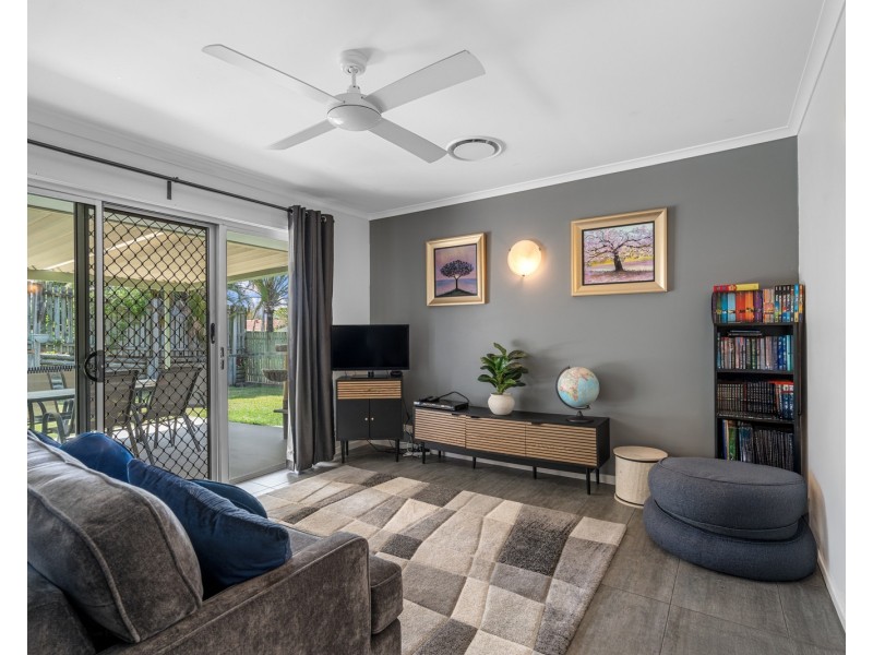 27 Hazelton Street, Riverhills QLD 4074