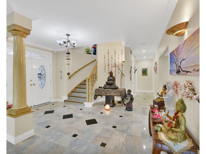 38 Renoir Cr, Forest Lake QLD 4078