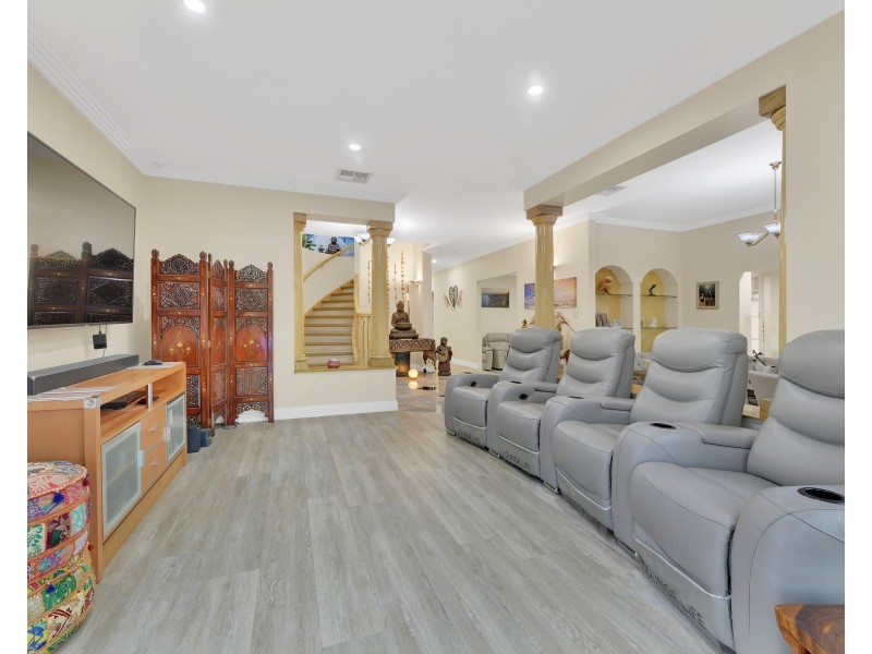 38 Renoir Cr, Forest Lake QLD 4078