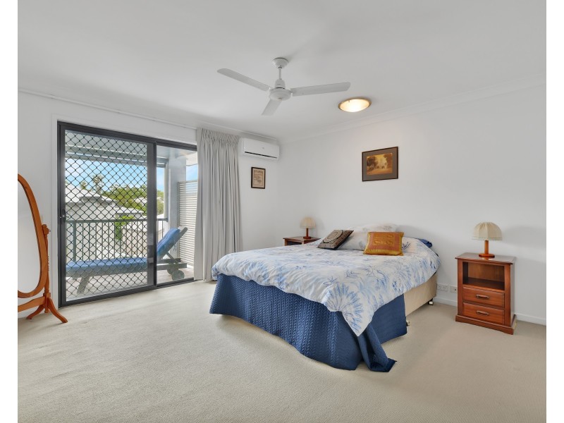 3/5 Central Avenue, Mount Ommaney QLD 4074