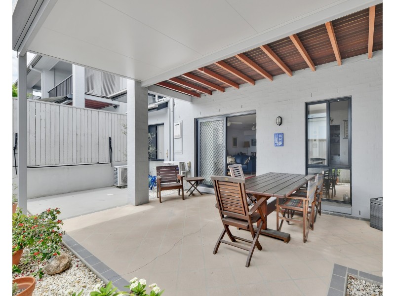 3/5 Central Avenue, Mount Ommaney QLD 4074