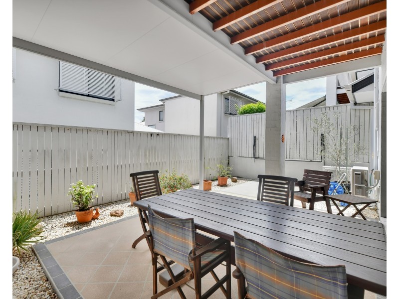 3/5 Central Avenue, Mount Ommaney QLD 4074