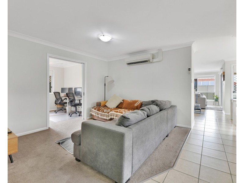 4 Barnes Court, Redbank QLD 4301