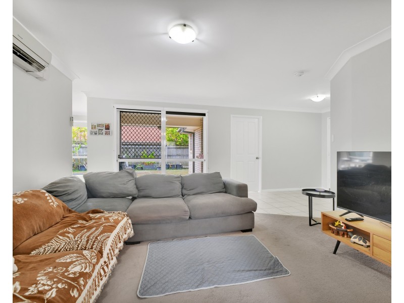 4 Barnes Court, Redbank QLD 4301