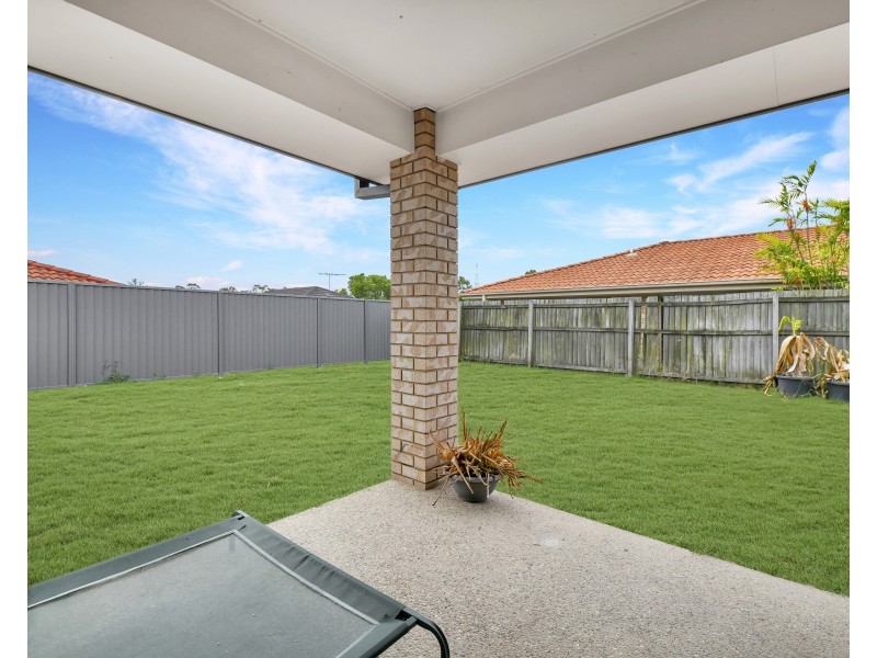 4 Barnes Court, Redbank QLD 4301