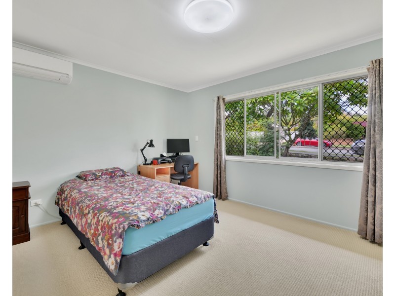 76 Dandenong Road, Jamboree Heights QLD 4074