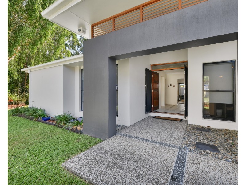 7 Brookeside Crescent, Seventeen Mile Rocks QLD 4073