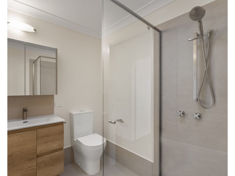 4/35 Central Avenue, Mount Ommaney QLD 4074