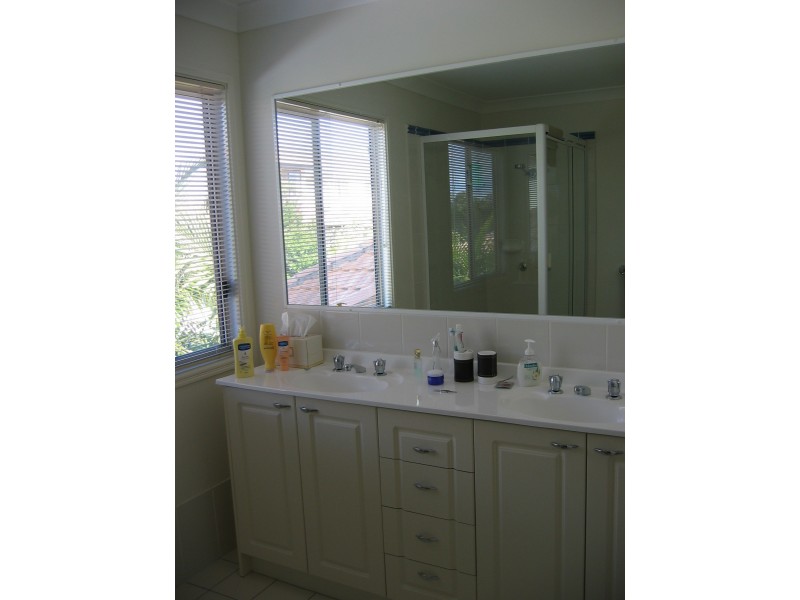 38 Tennent St, Westlake QLD 4074