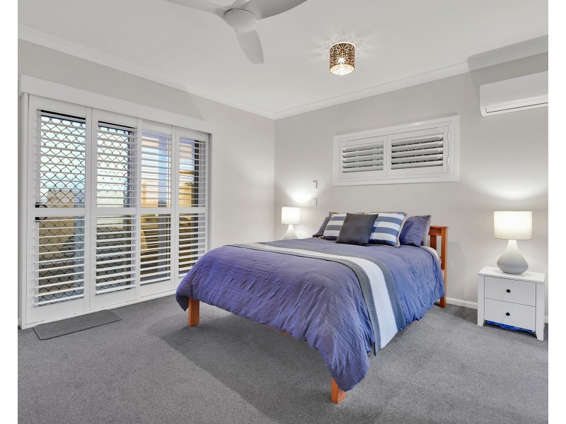12 Leopard Tree Crescent, Sinnamon Park QLD 4073