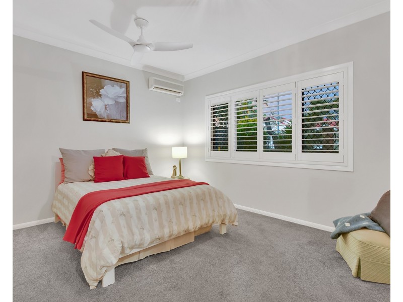 12 Leopard Tree Crescent, Sinnamon Park QLD 4073