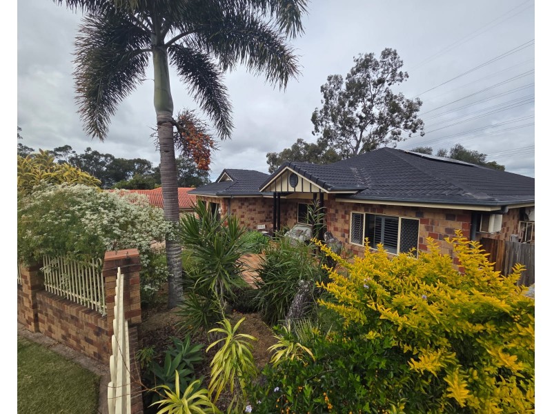 12 Leopard Tree Crescent, Sinnamon Park QLD 4073