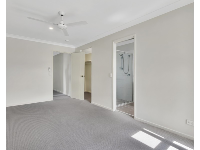 7 Essington Mews, Leichhardt QLD 4305