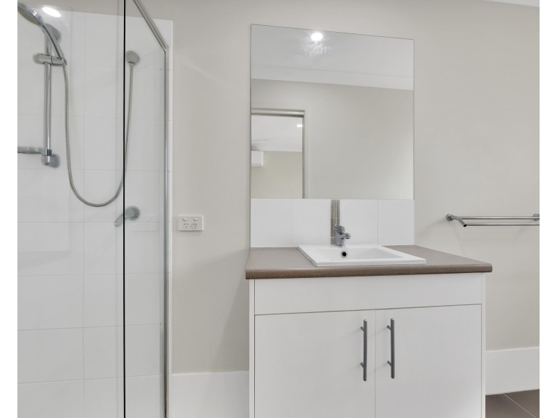 7 Essington Mews, Leichhardt QLD 4305