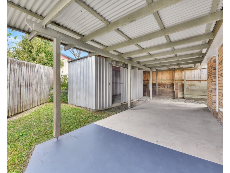 8 Athos Street, Riverhills QLD 4074