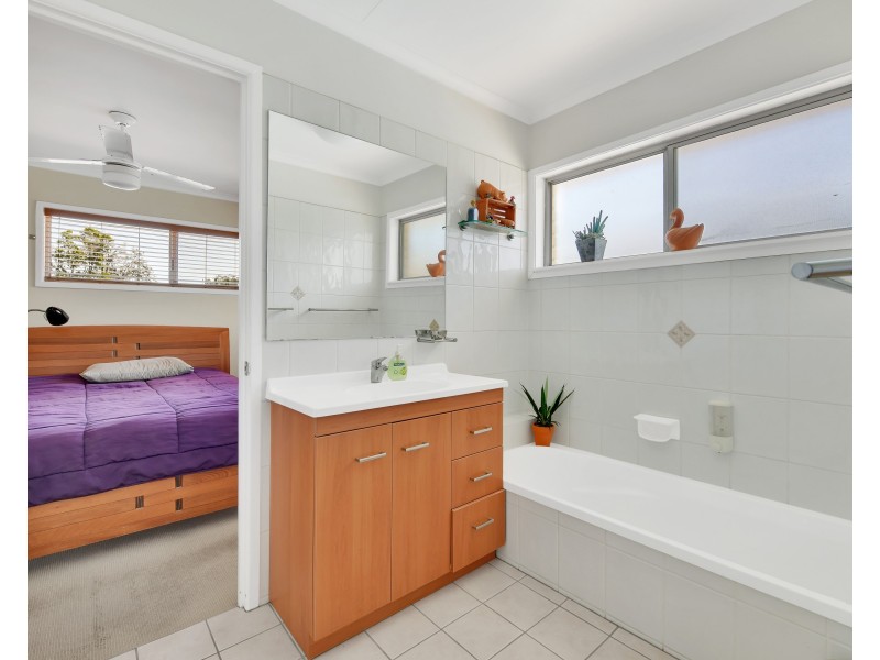 3 Transom Close, Jamboree Heights QLD 4074