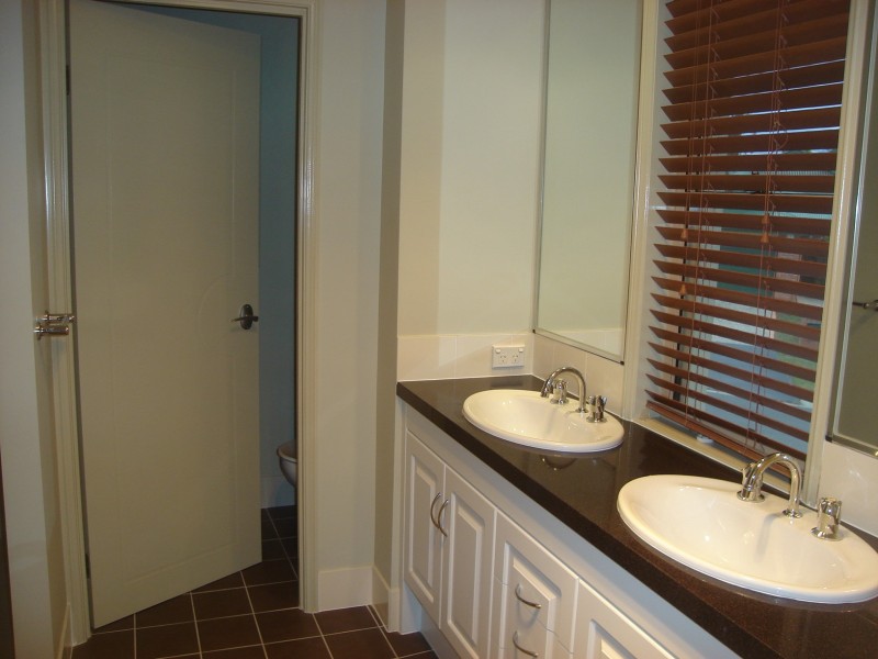 Sinnamon Park QLD 4073