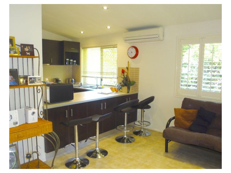 Seventeen Mile Rocks QLD 4073