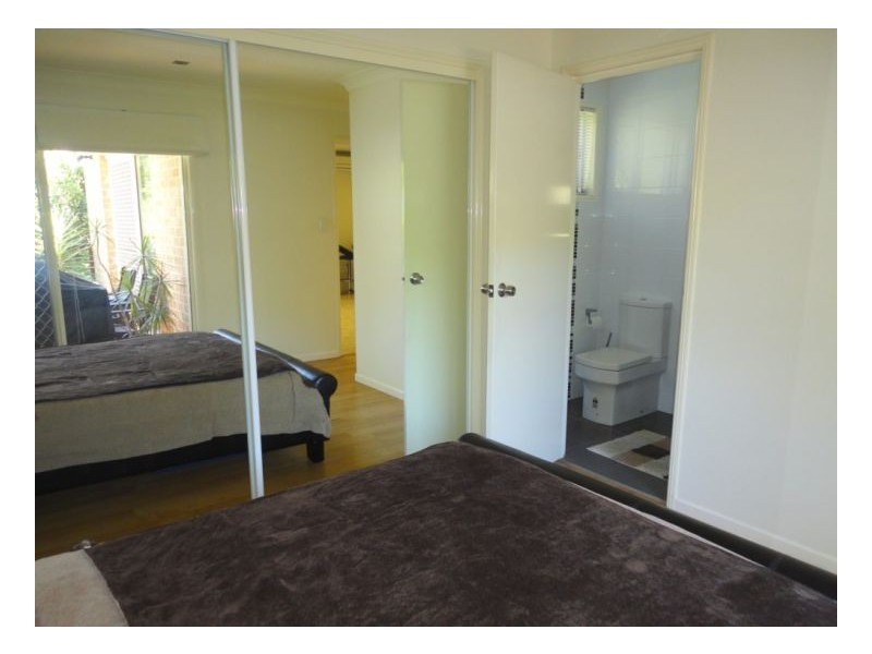 Seventeen Mile Rocks QLD 4073