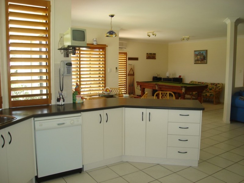 2 Jacaranda Close, Sinnamon Park QLD 4073