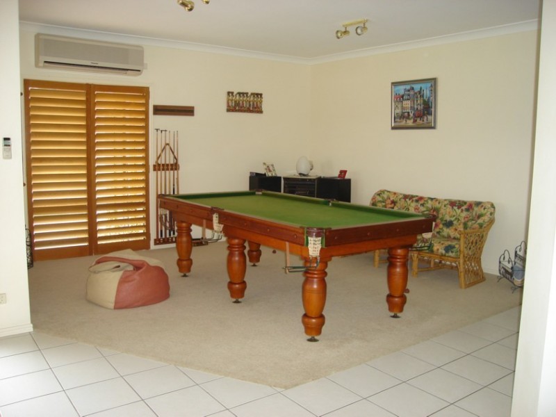 2 Jacaranda Close, Sinnamon Park QLD 4073