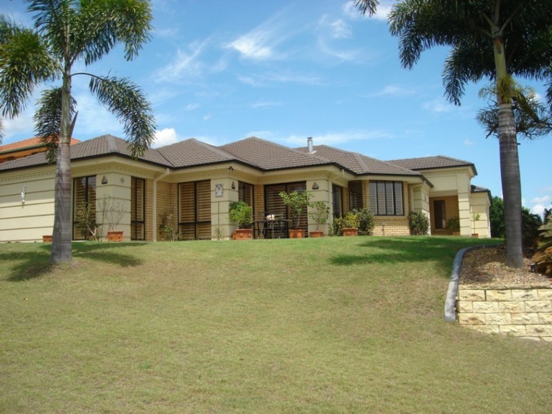 2 Jacaranda Close, Sinnamon Park QLD 4073