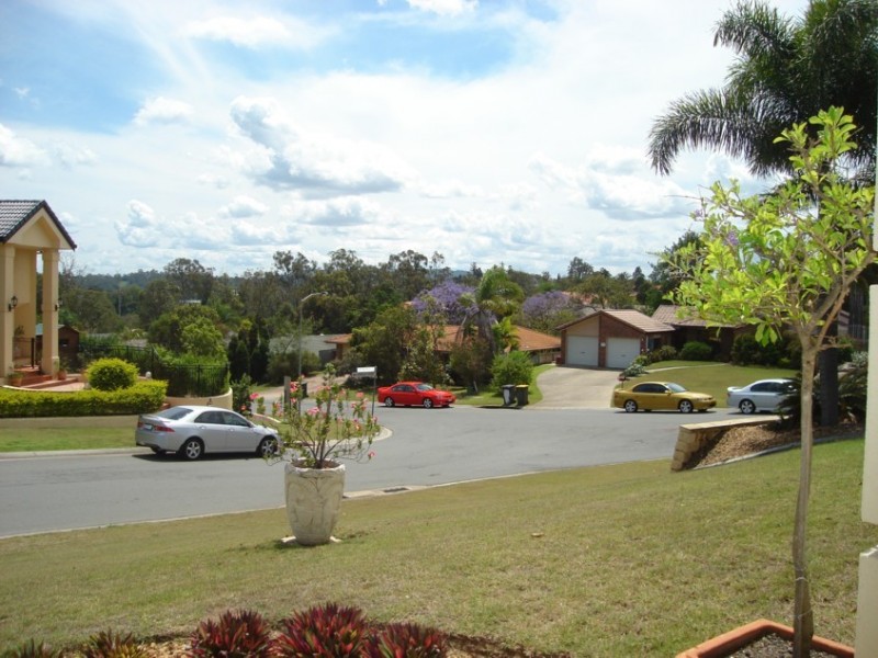 2 Jacaranda Close, Sinnamon Park QLD 4073