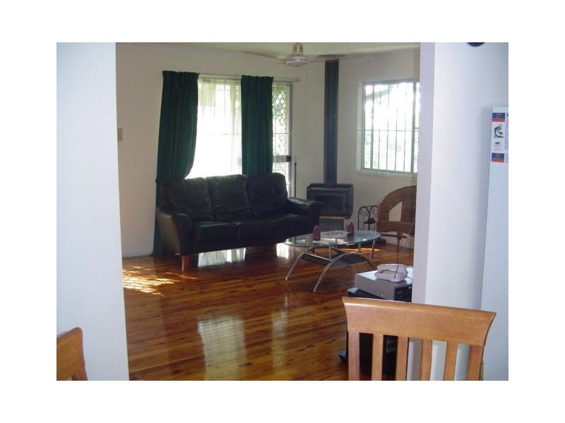 Seventeen Mile Rocks QLD 4073