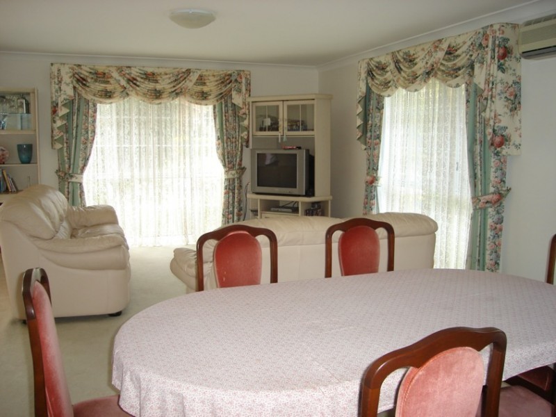 Mount Ommaney QLD 4074