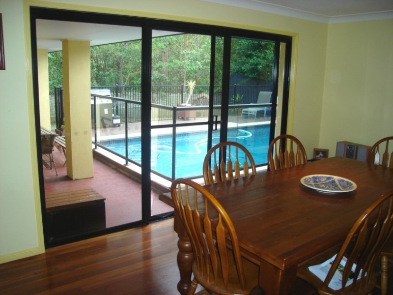 18 Barklya Place, Sinnamon Park QLD 4073