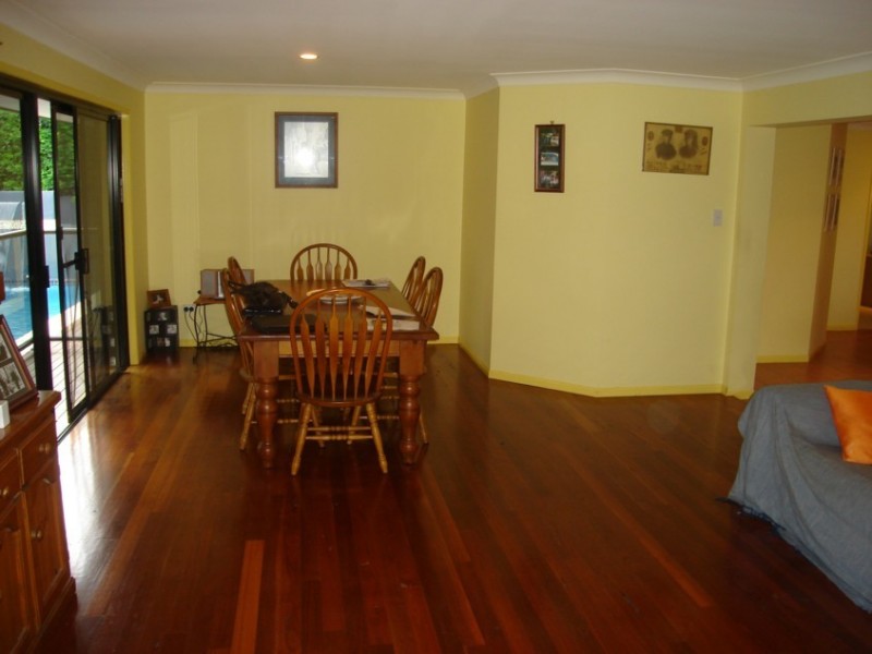 18 Barklya Place, Sinnamon Park QLD 4073