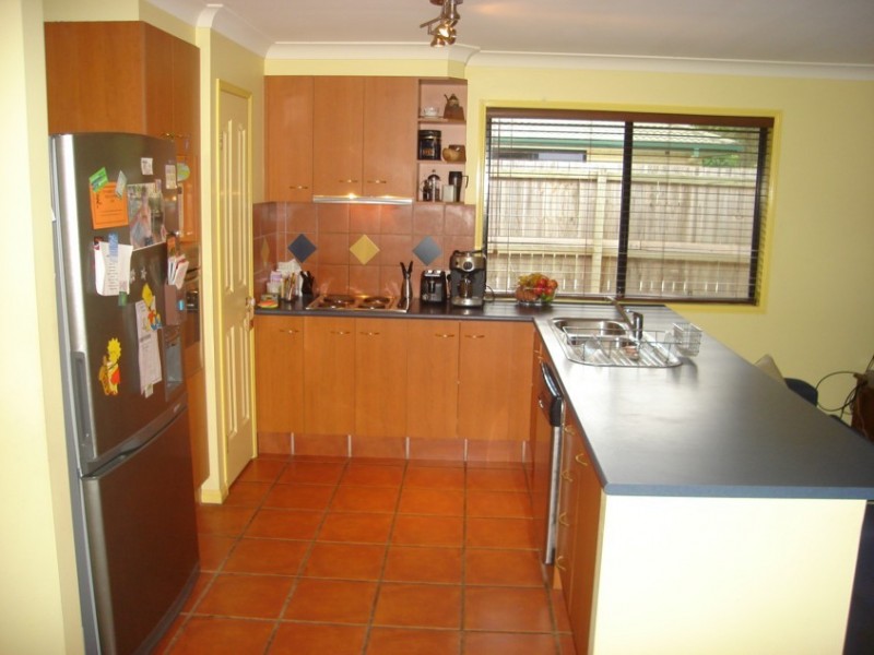 18 Barklya Place, Sinnamon Park QLD 4073