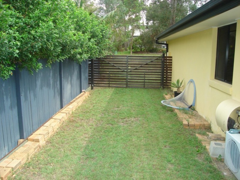 18 Barklya Place, Sinnamon Park QLD 4073