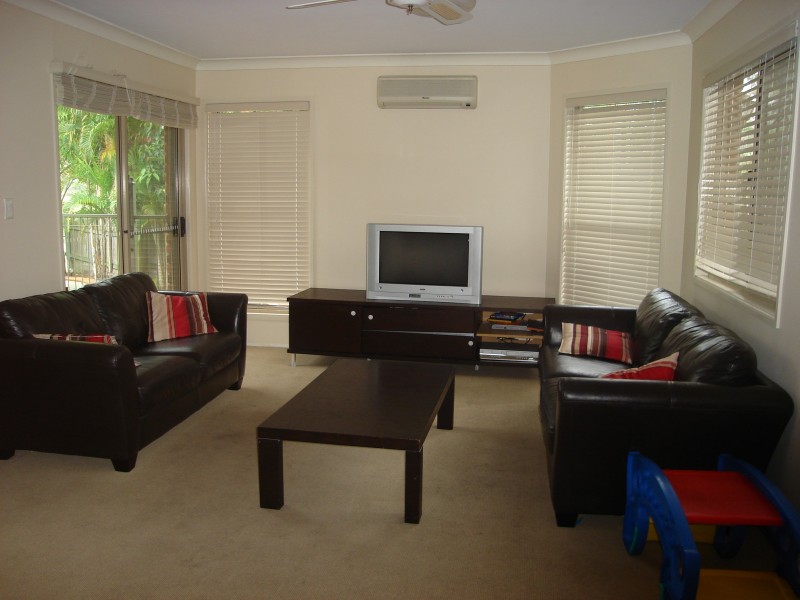 Mount Ommaney QLD 4074