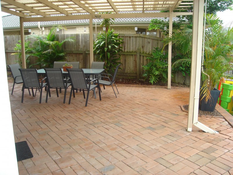 Mount Ommaney QLD 4074