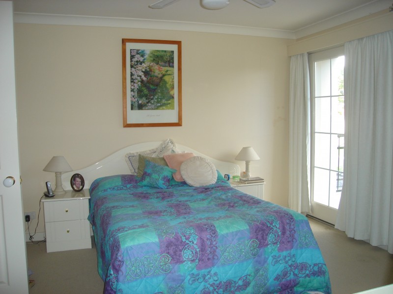 Mount Ommaney QLD 4074