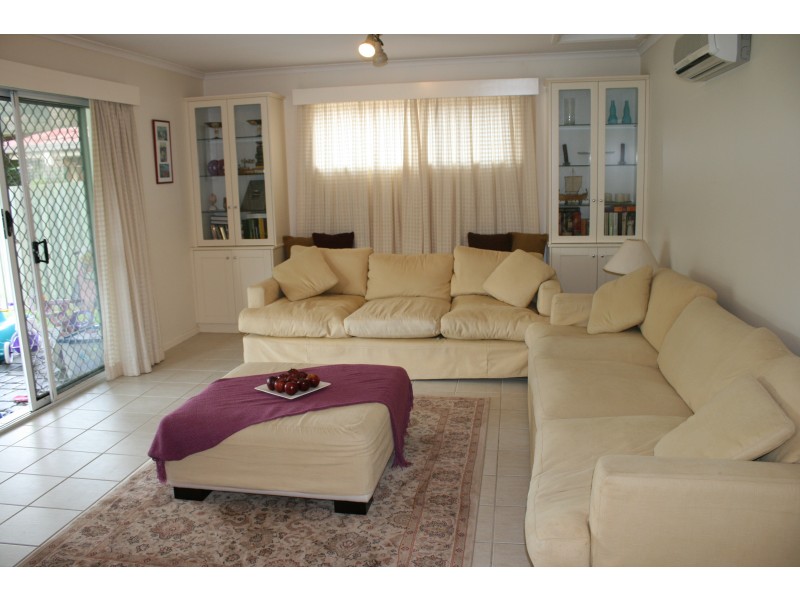 Mount Ommaney QLD 4074