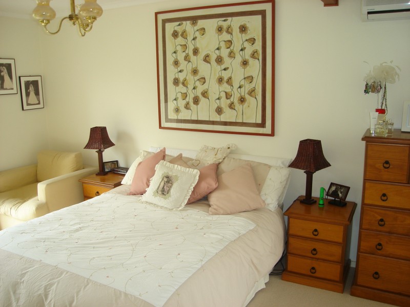 Mount Ommaney QLD 4074