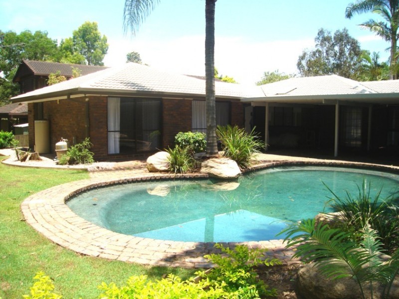 Mount Ommaney QLD 4074