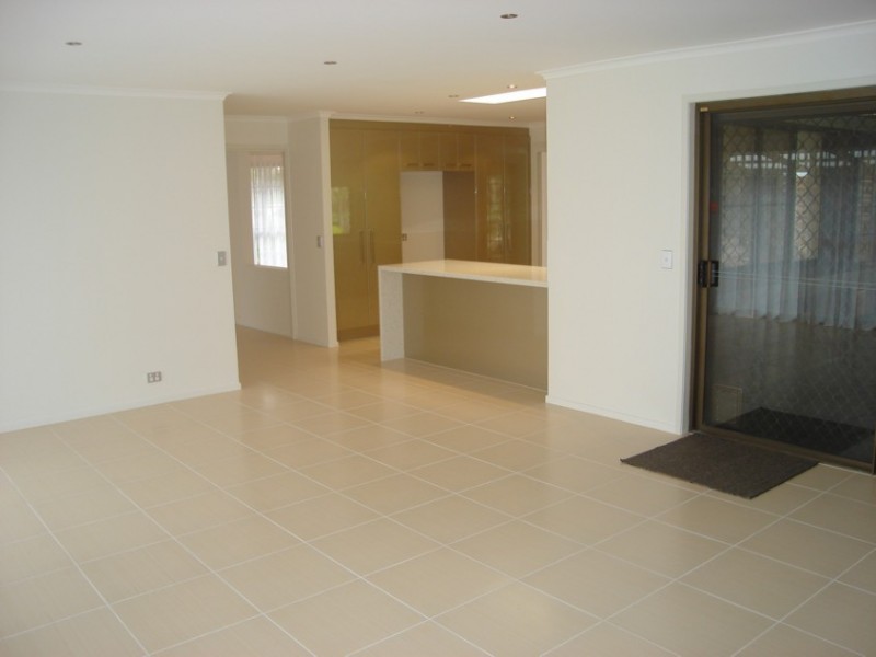 Mount Ommaney QLD 4074