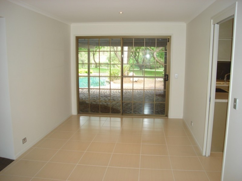 Mount Ommaney QLD 4074