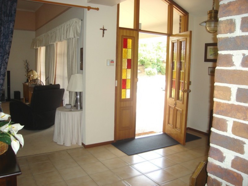 Mount Ommaney QLD 4074